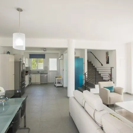 Villa Imagine Renting Your Own 5 Star 15 Protaras