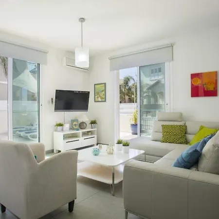 Villa Imagine Renting Your Own 5 Star 15 *